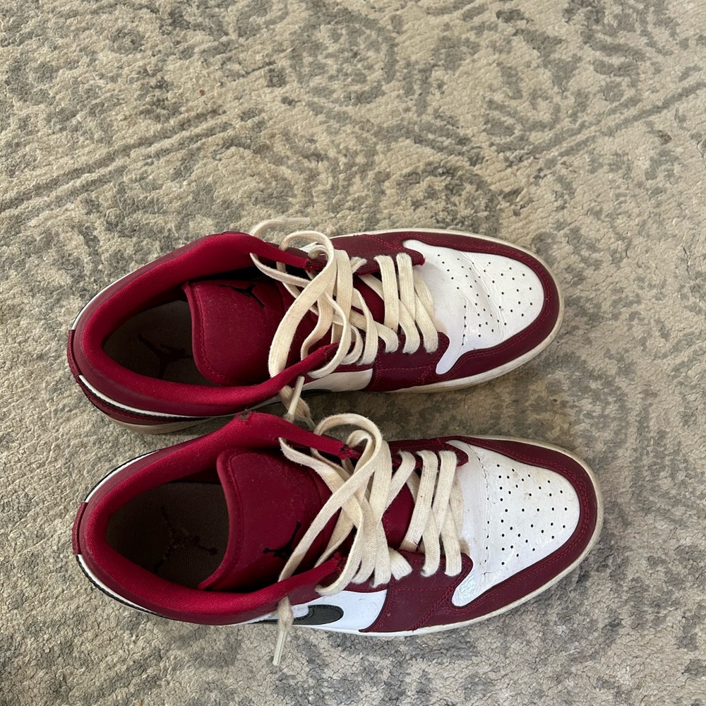 Jordan lows - Picture 2 of 5